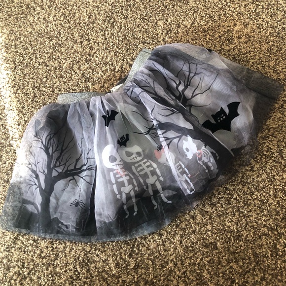 H&M Other - H&M Halloween Flared Tulle Skirt Skull Skeleton Size 2